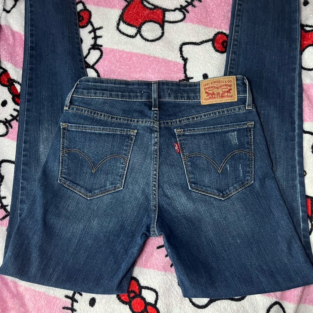 Levi’s mid rise skinny jeans - Picture 3 of 6